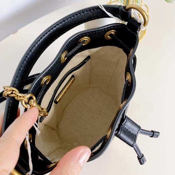 TORY BURCH 148249 WILLA MINI BUCKET BAG BLACK FULL LEATHER DRAWSTRING QUILTED - Picture 6 of 8
